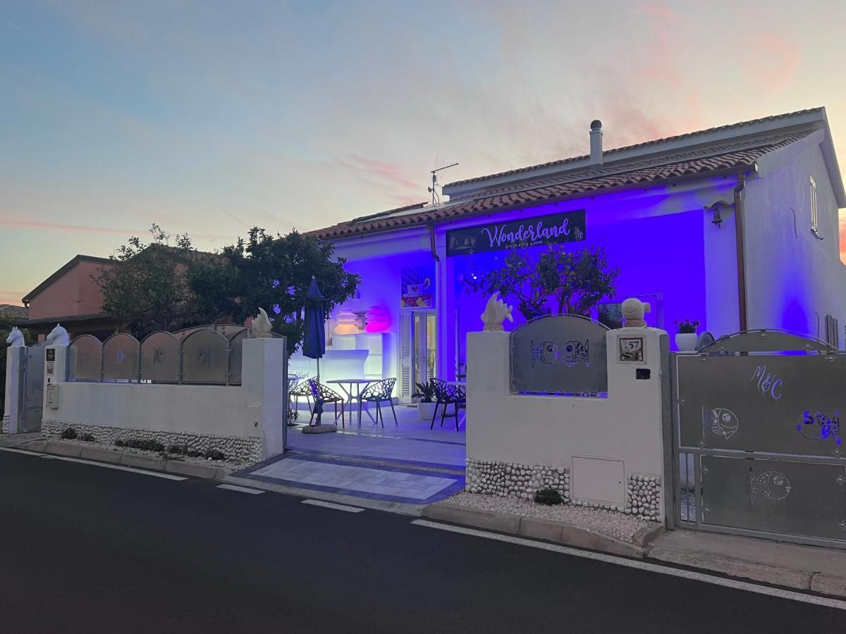 Wonderland Hotel Сан Теодоро Екстериор снимка